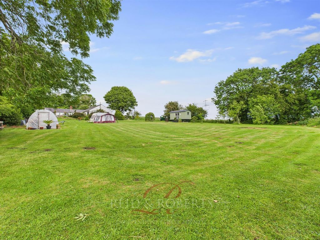 Property photo 3 of 40 Cam04884G0-Pr0056-Still005.Jpg