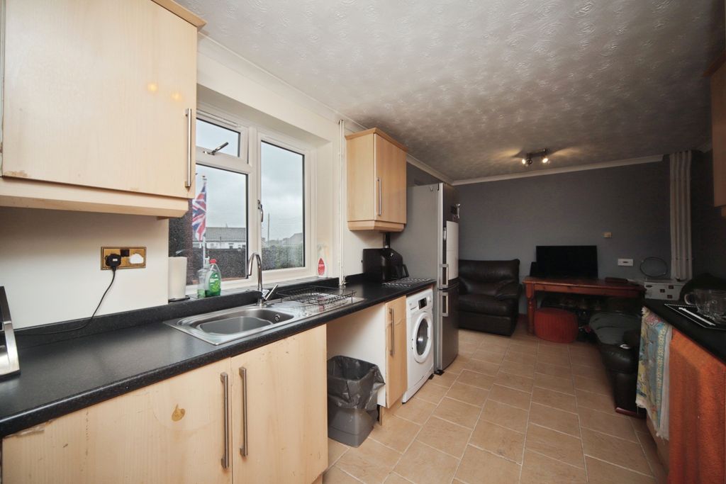 Property photo 2 of 19 Kitchen/Diner