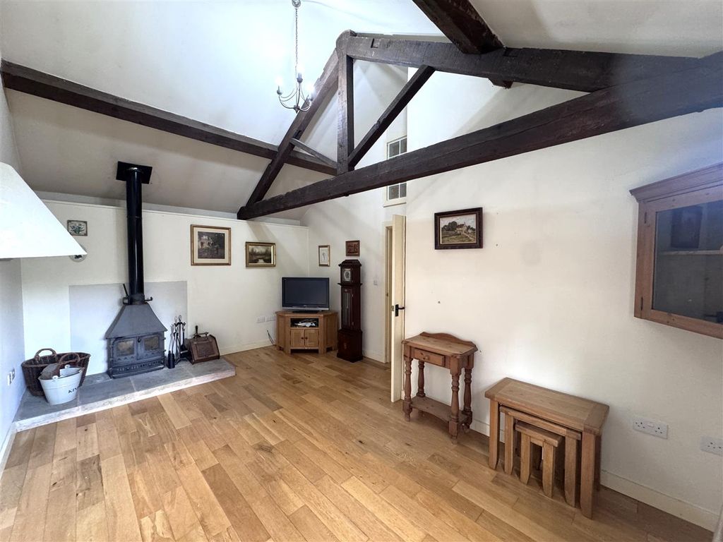 Property photo 3 of 20