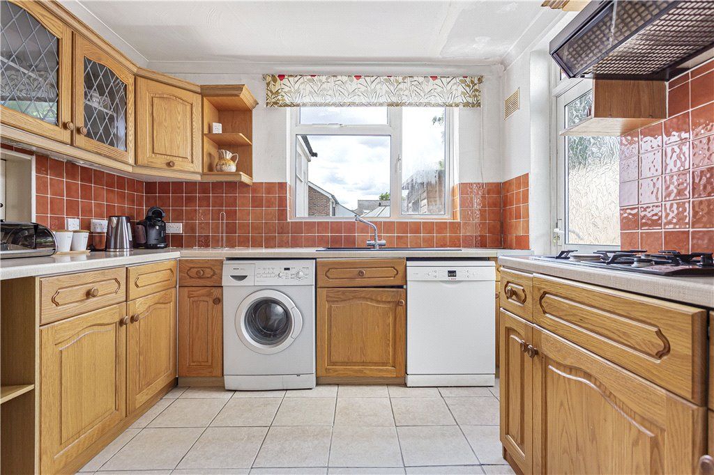 Property photo 3 of 26 Kitchen