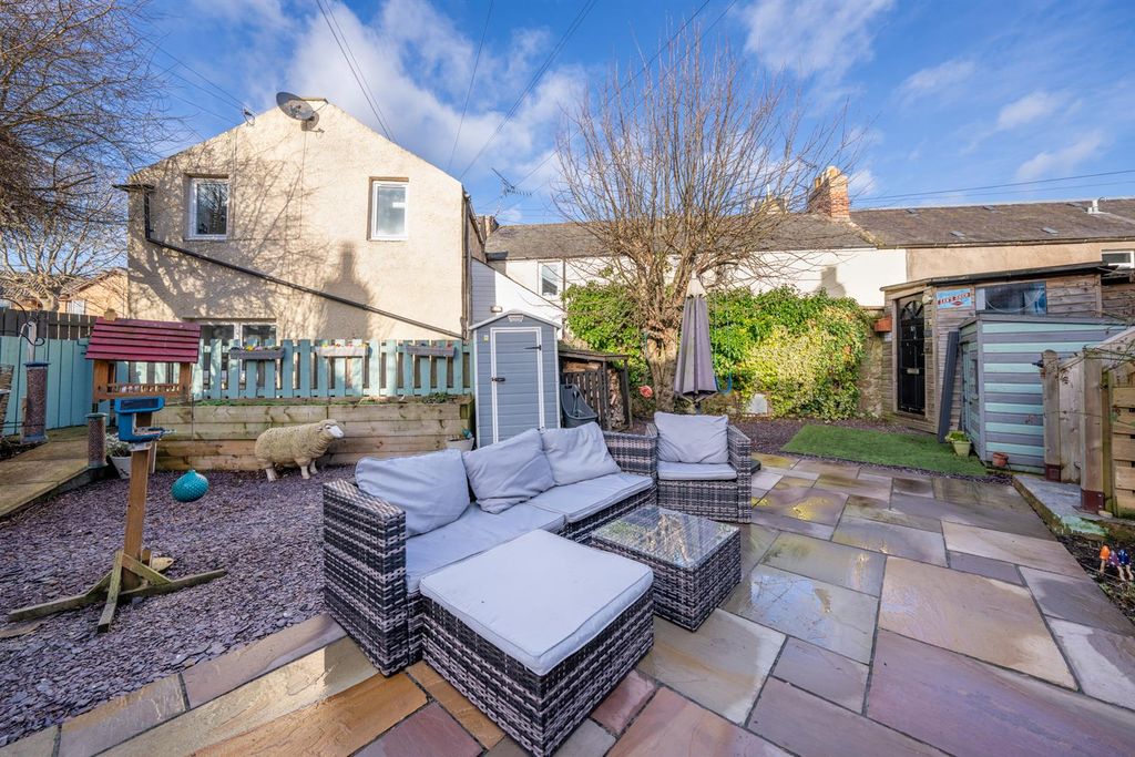 Property photo 3 of 26 61 High Street Coldstream-16.Jpg