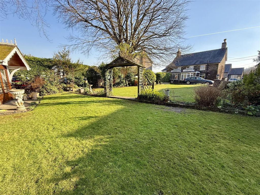 Property photo 3 of 39 Externally