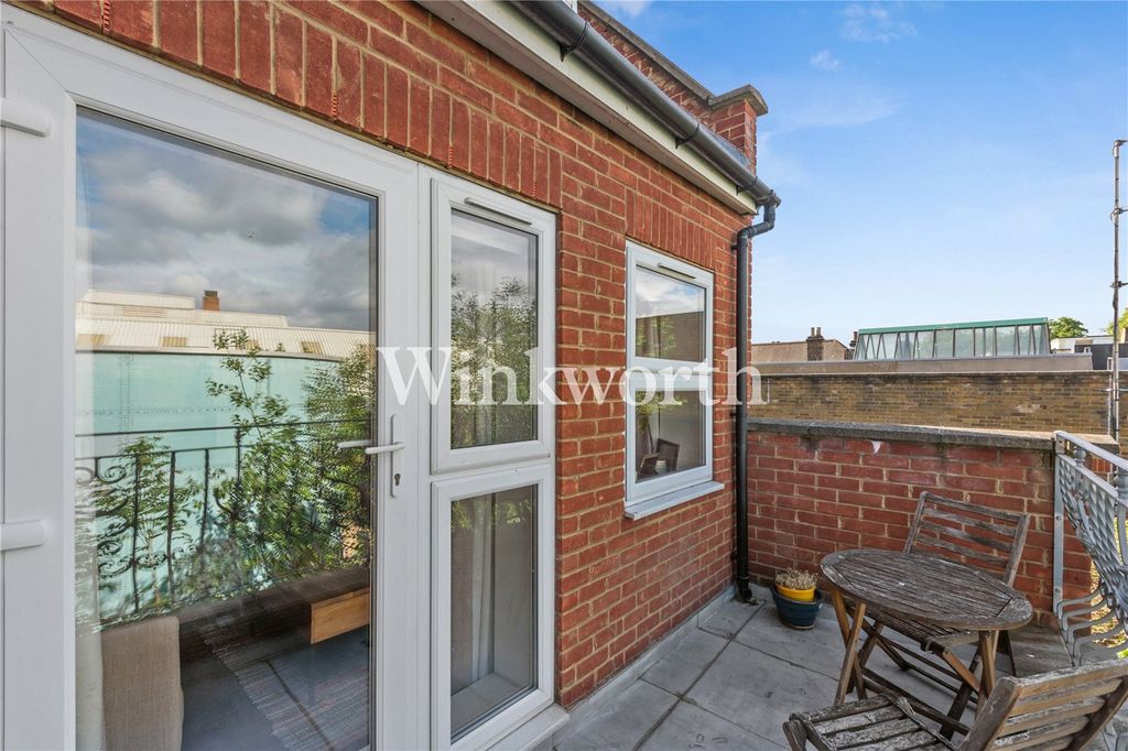 Property photo 3 of 11 Picture No. 10