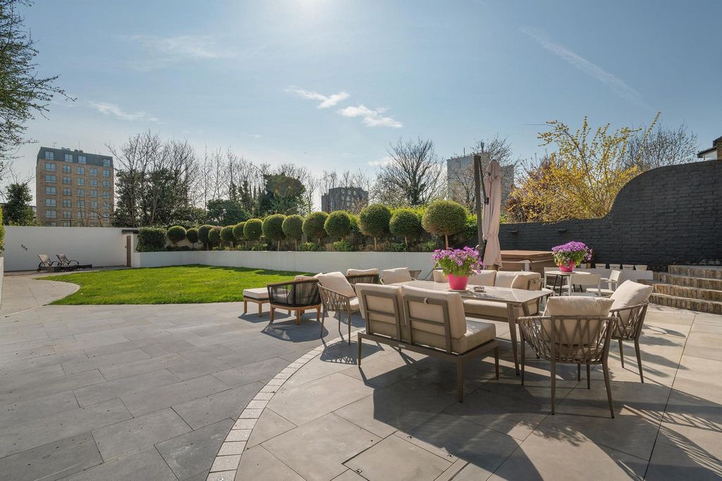 Property photo 3 of 29