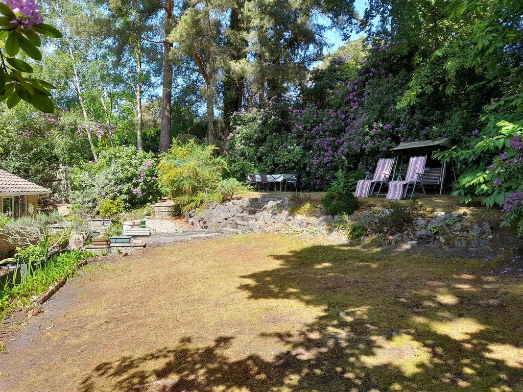 Property photo 3 of 21 Garden 2.Jpg