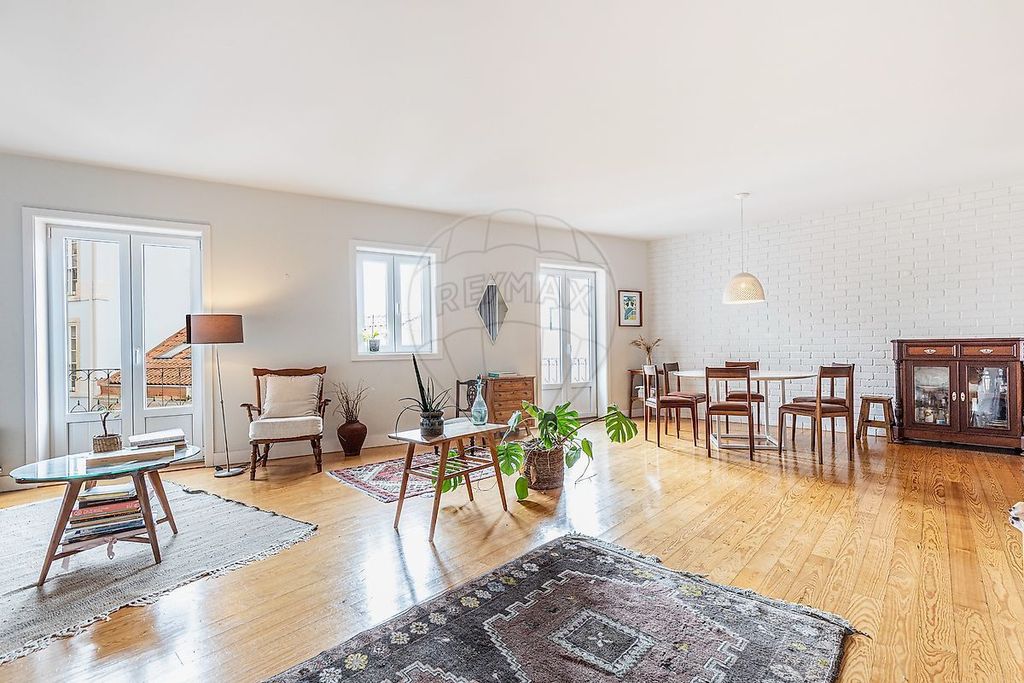 Property photo 2 of 35