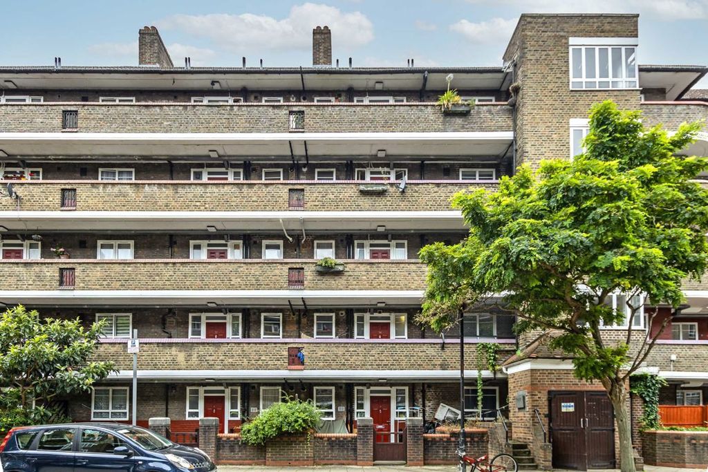 Property photo 1 of 5