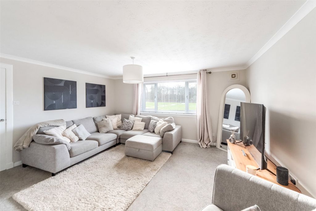 Property photo 3 of 20 Picture No. 12