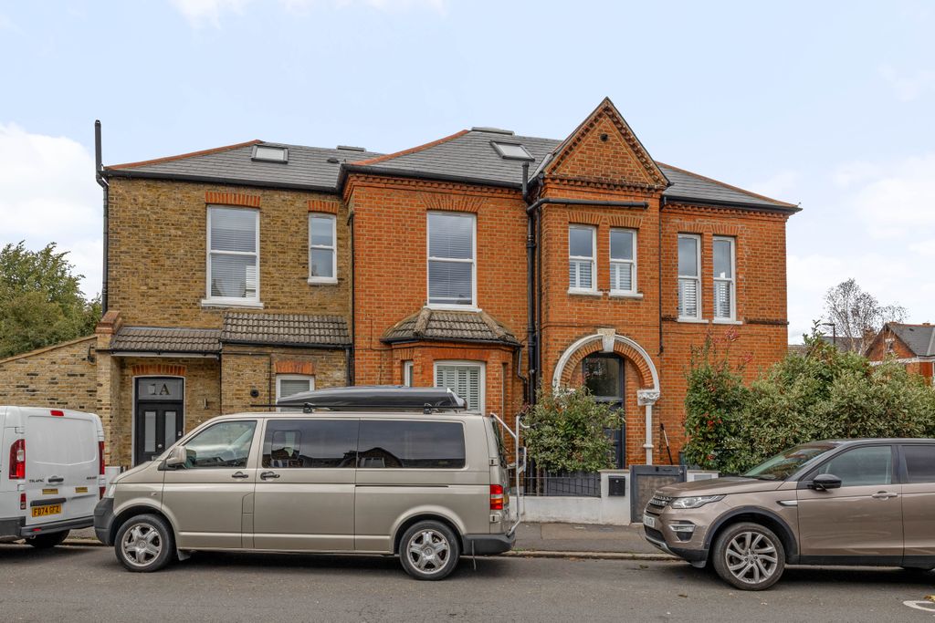 Property photo 1 of 16 918A2559