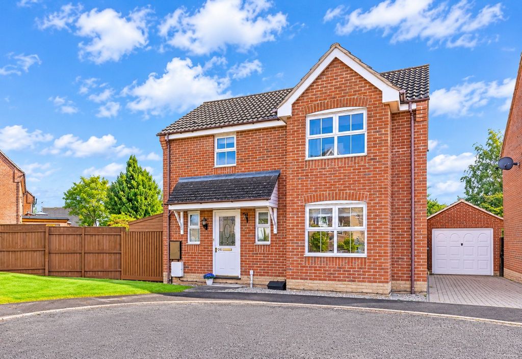 Property photo 1 of 25 Bright Red-Brick Suburban Home