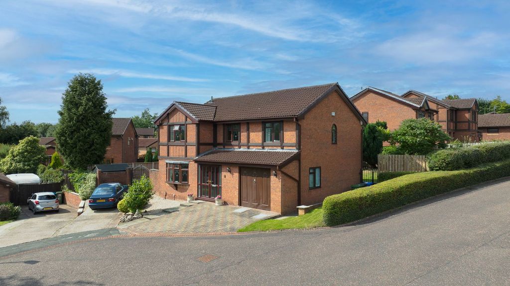 Property photo 1 of 39