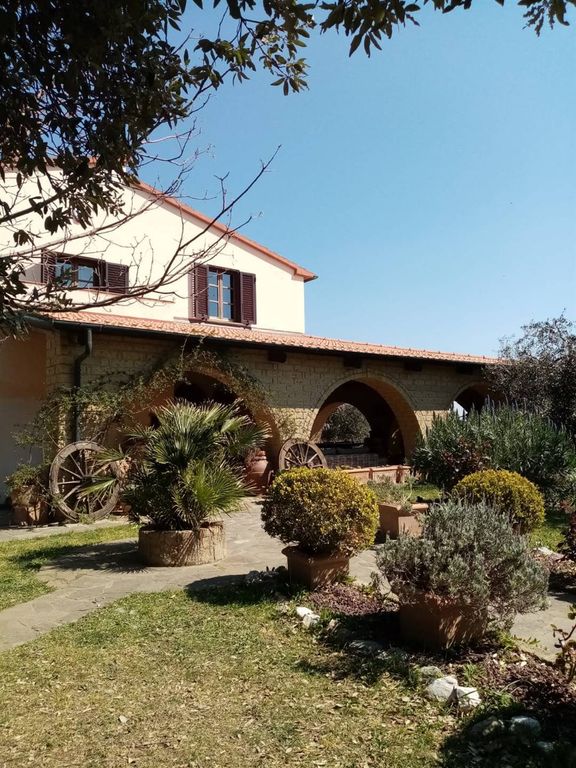 Property photo 1 of 30