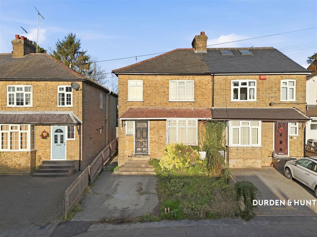 Property photo 1 of 13 Springhall Road