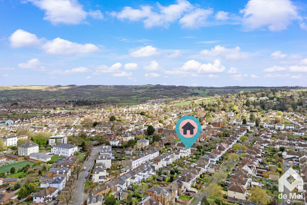 Property photo 3 of 23 Photo 4