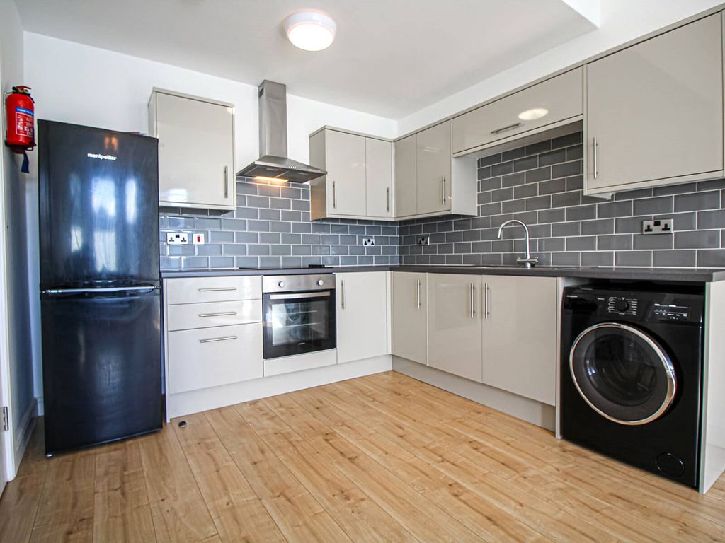 Property photo 2 of 9