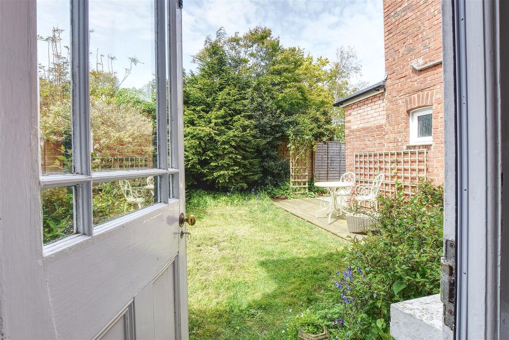 Property photo 2 of 13