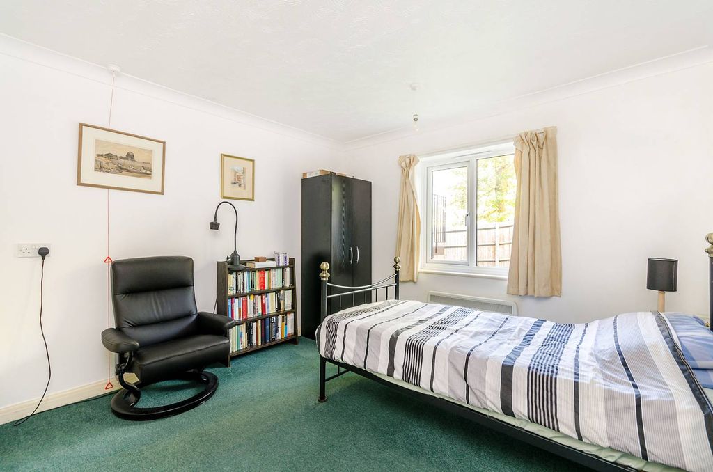 Property photo 3 of 7