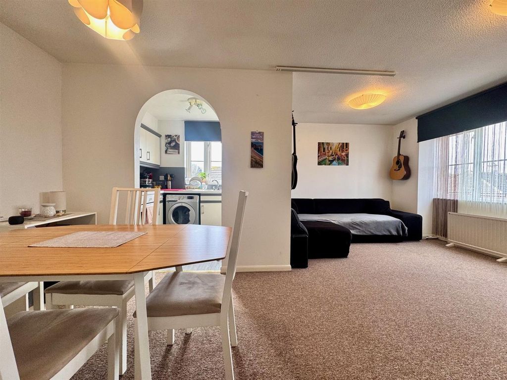 Property photo 2 of 10 Lounge Shot.Jpg