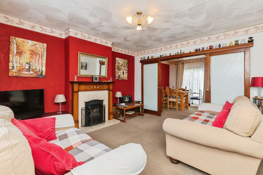 Property photo 2 of 15