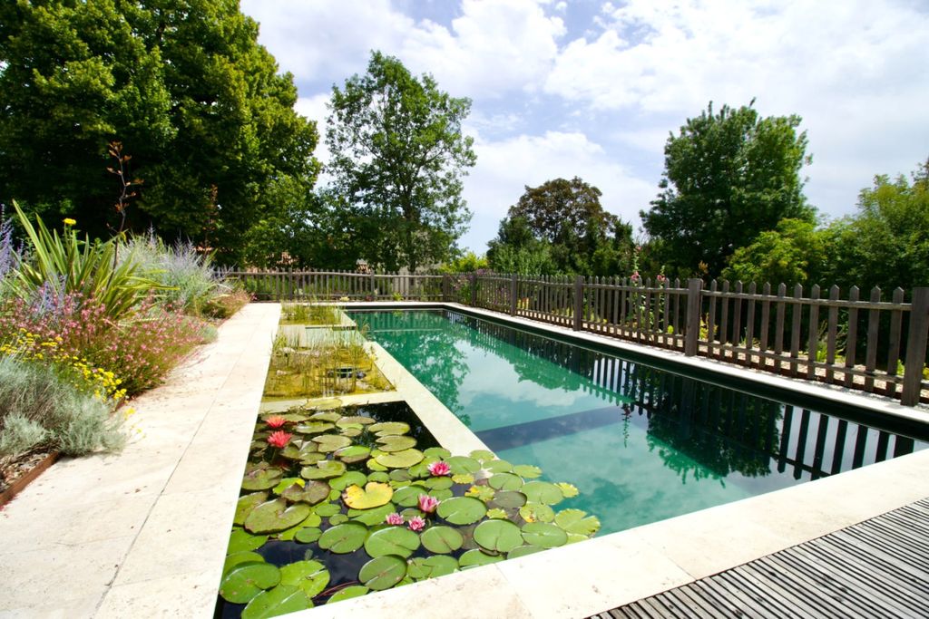 Property photo 3 of 64