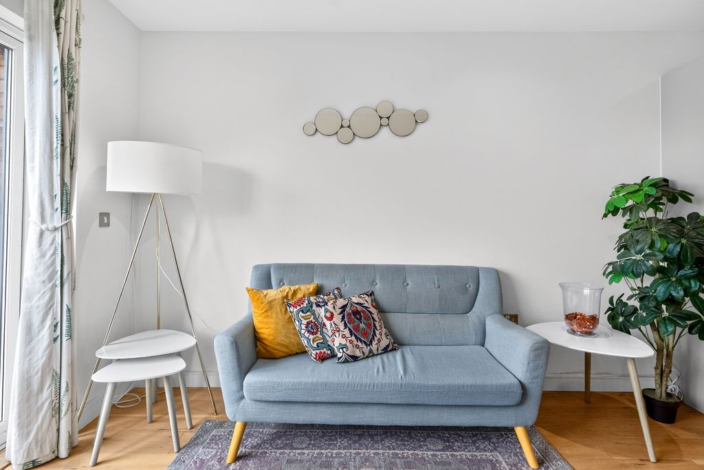 Property photo 2 of 18 Open Plan Living