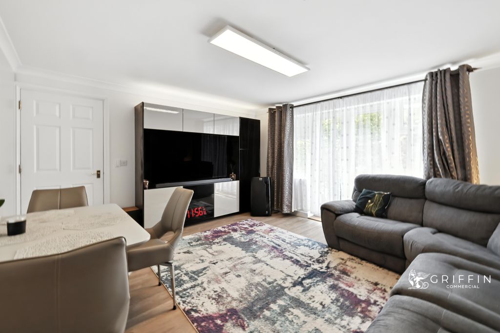 Property photo 2 of 11 8171A9626