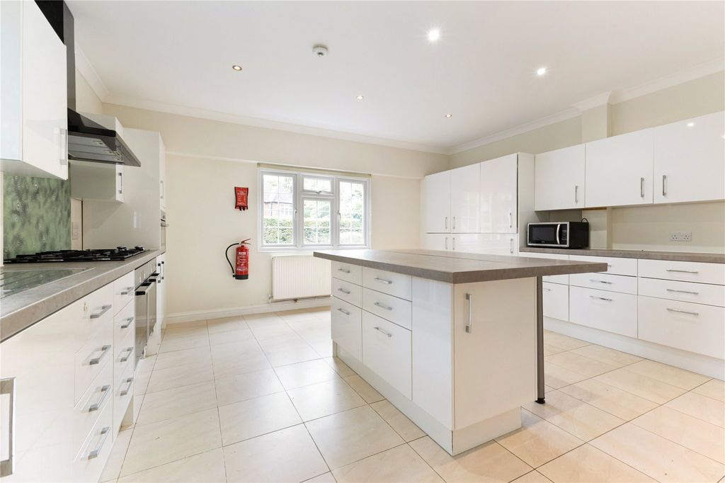 Property photo 2 of 10 Picture No. 03