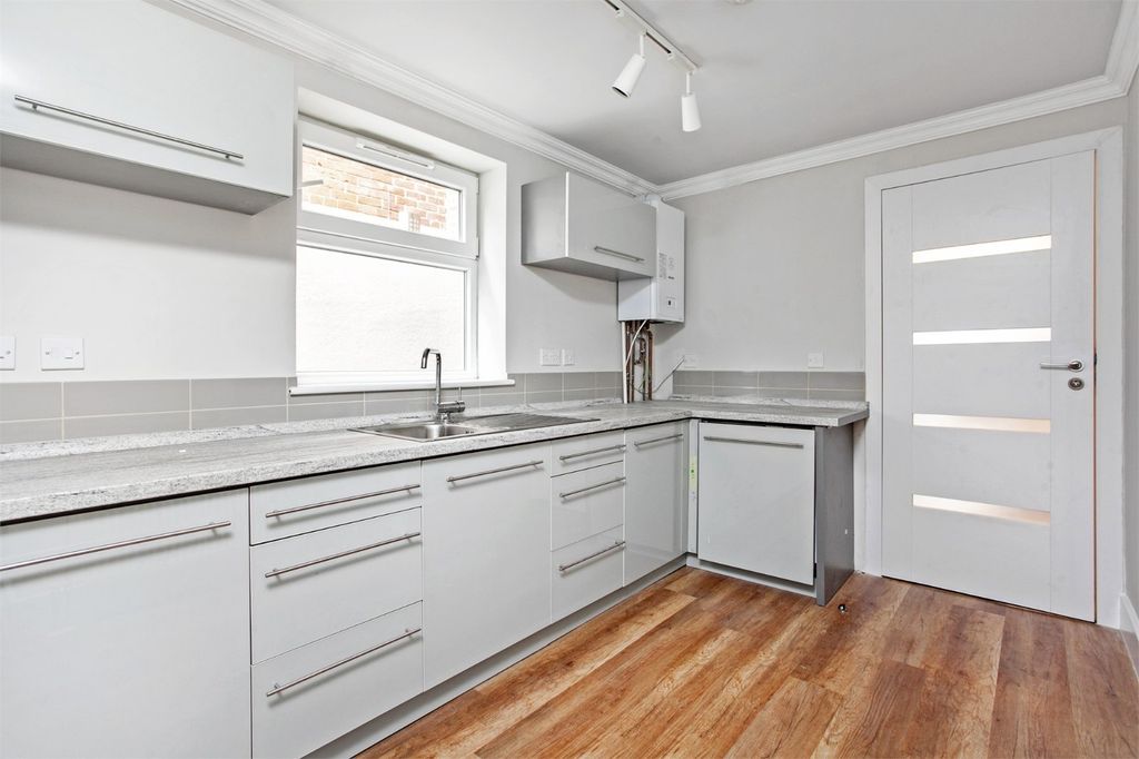 Property photo 3 of 11 Picture No. 08