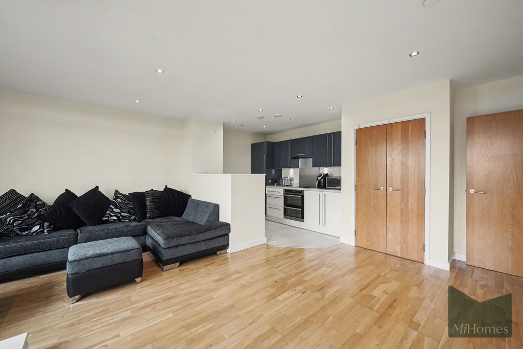 Property photo 2 of 12