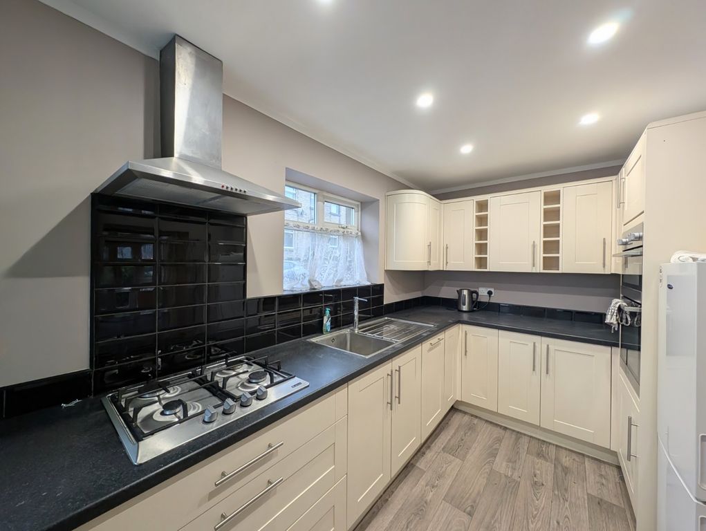 Property photo 1 of 12 Picture No. 11