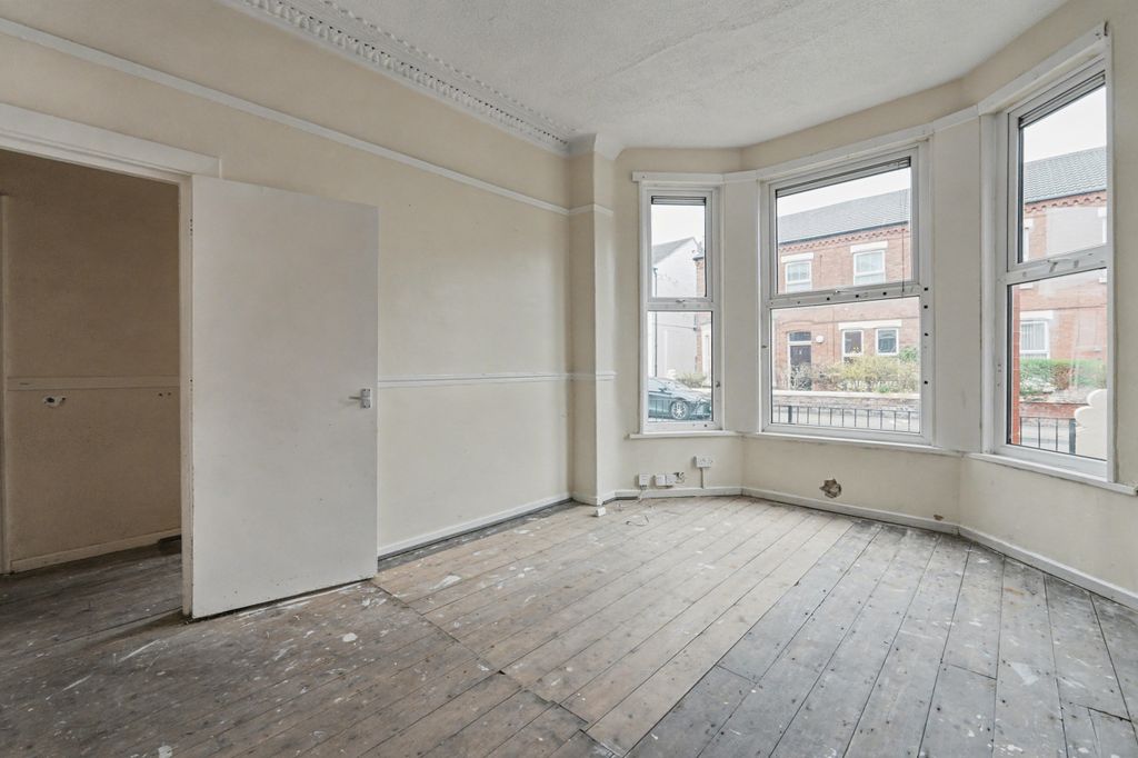 Property photo 3 of 27 Flats 1 &amp; 2, 69 Salisbury Road, Liverpool, L15 1Hw