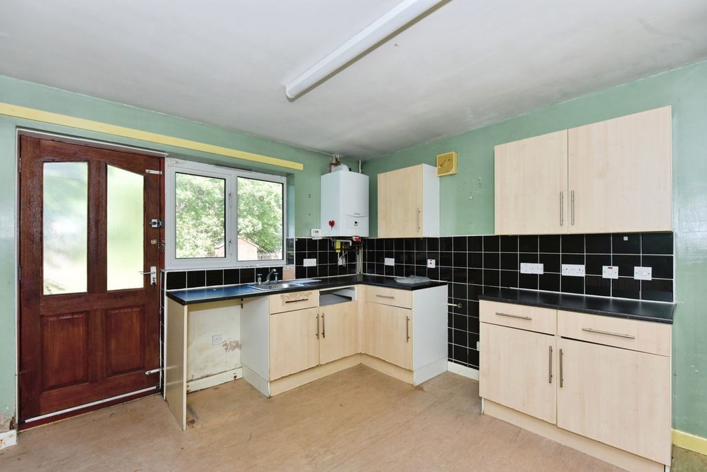 Property photo 2 of 17 Pbox-Img.Jpg