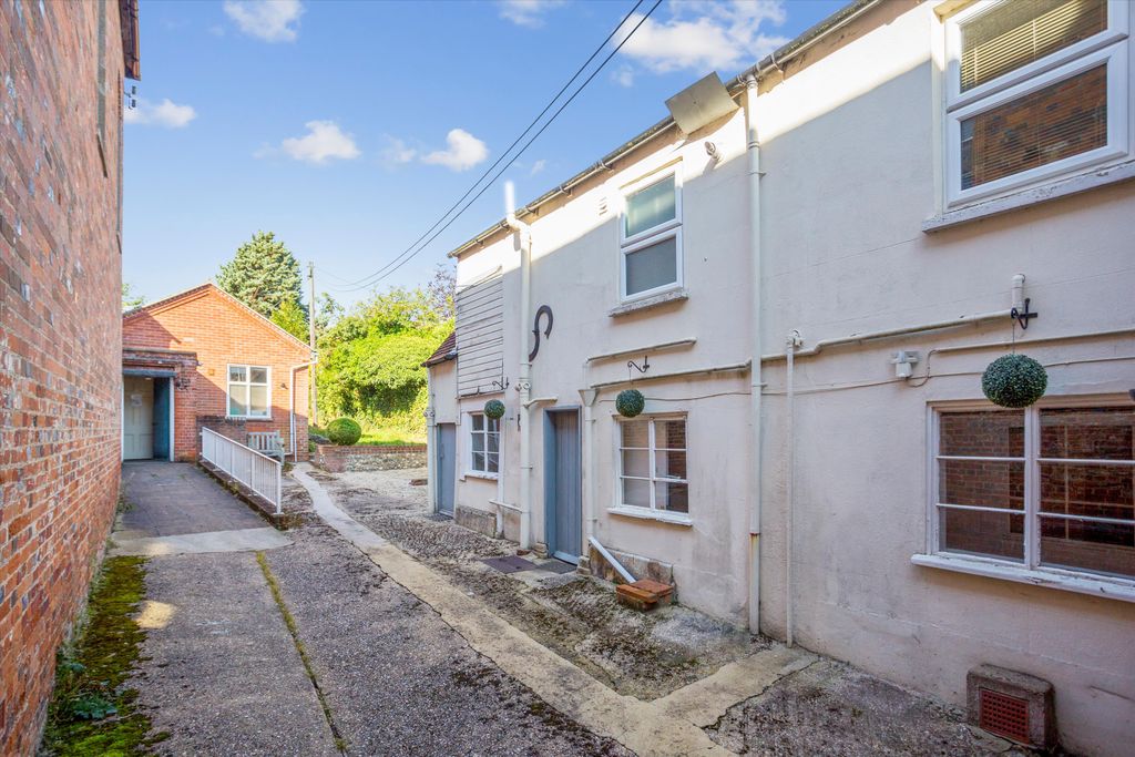 Property photo 3 of 14 Image