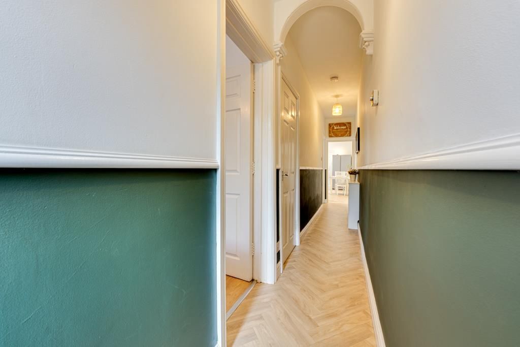 Property photo 2 of 33 302 London Road, Kettering-9.Jpg