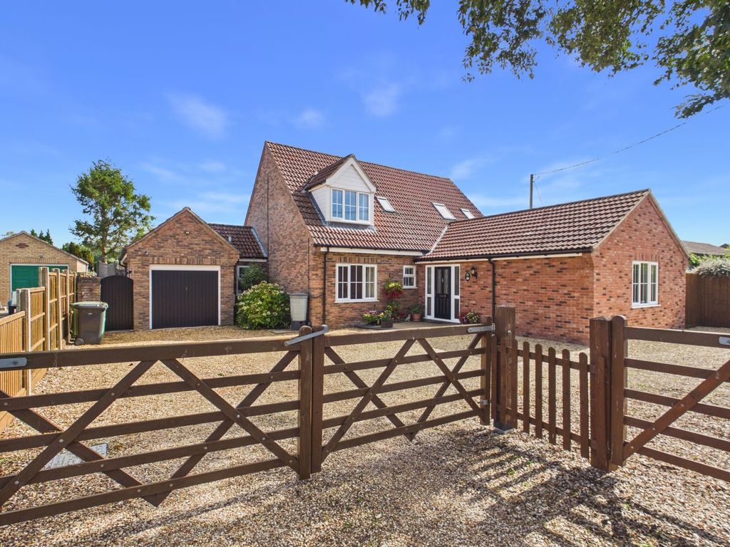 Property photo 1 of 27