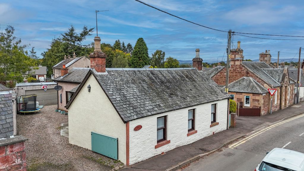 Property photo 2 of 21 Dji_20250922152535_0585_D-Edit