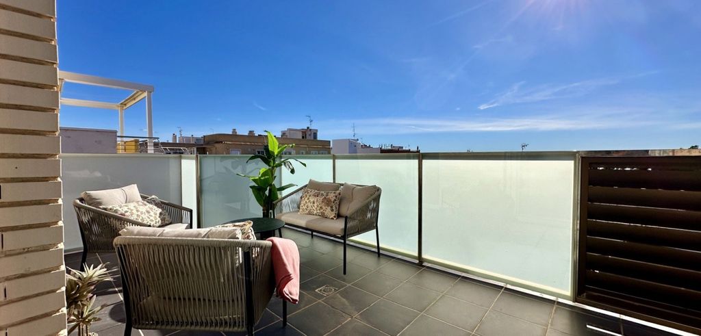 Property photo 2 of 32