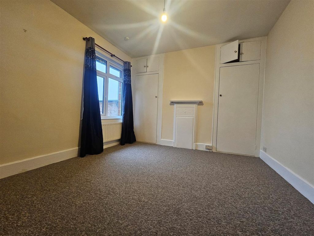 Property photo 2 of 6 For Rent By Aspire Residential | Broadwater Road
