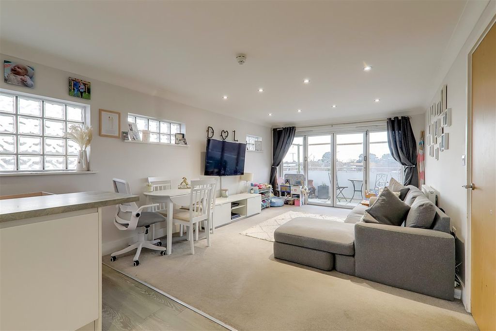 Property photo 1 of 10 Img_6544-Img_6546.Jpg