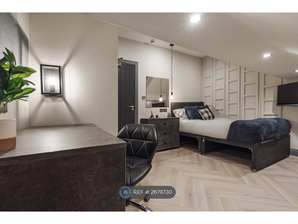 Property photo 1 of 28