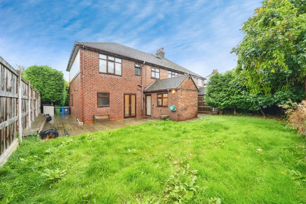 Property photo 3 of 17 Photo