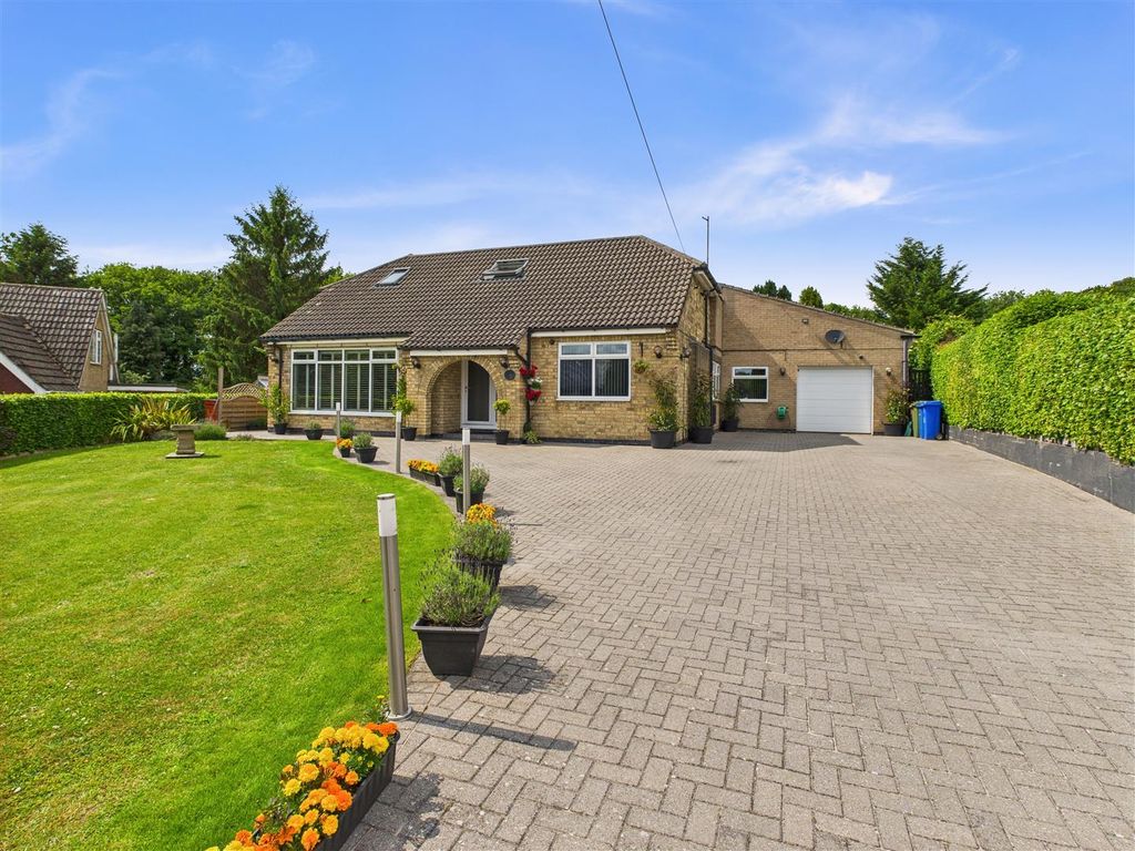 Property photo 1 of 31 Cam05377G0-Pr0024-Still040.Jpg