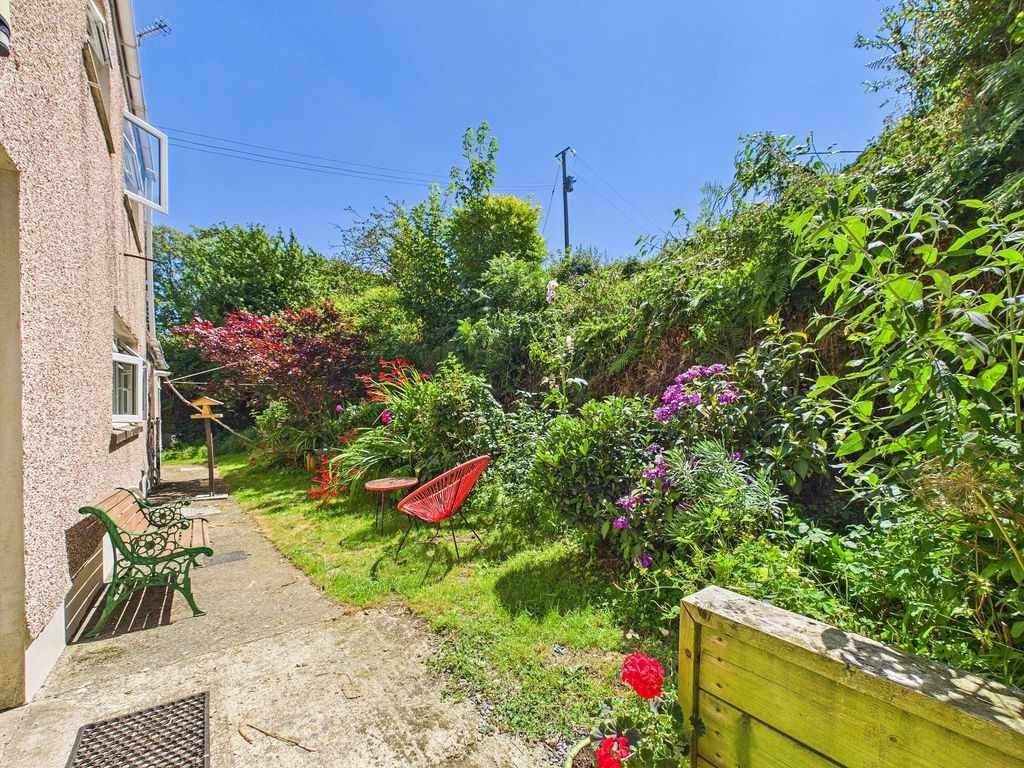 Property photo 3 of 34