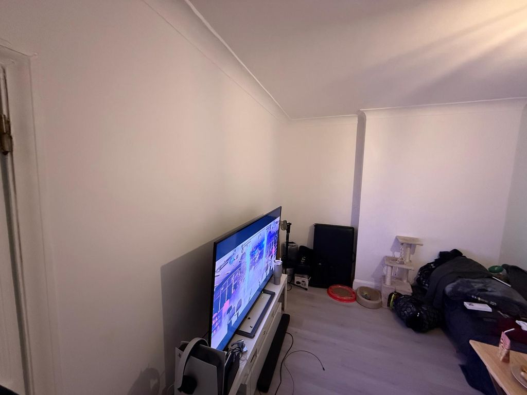 Property photo 3 of 13 Photo 7