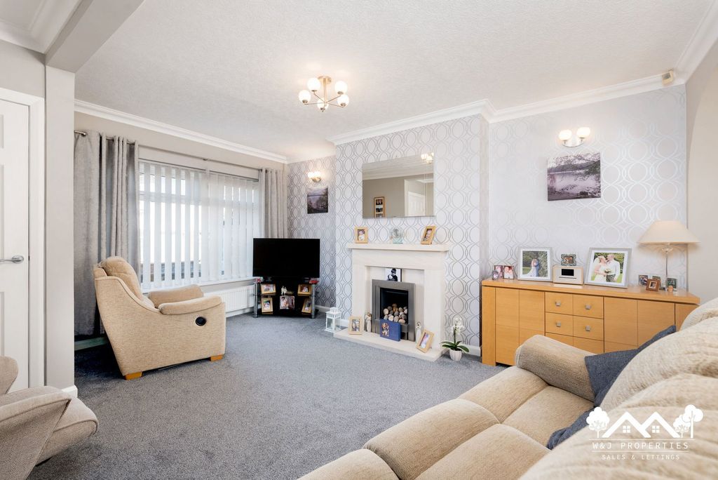 Property photo 2 of 26