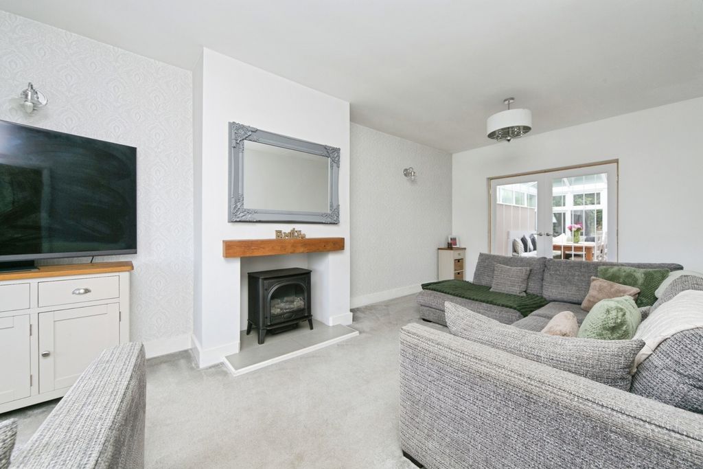 Property photo 2 of 19 Pbox-Img.Jpg