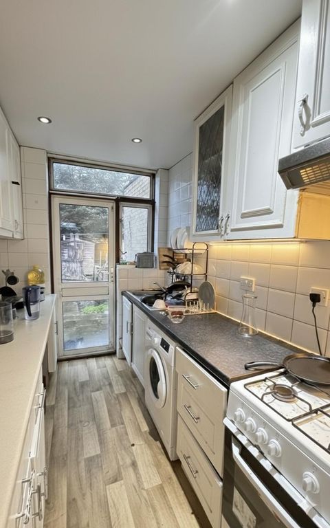 Property photo 2 of 3