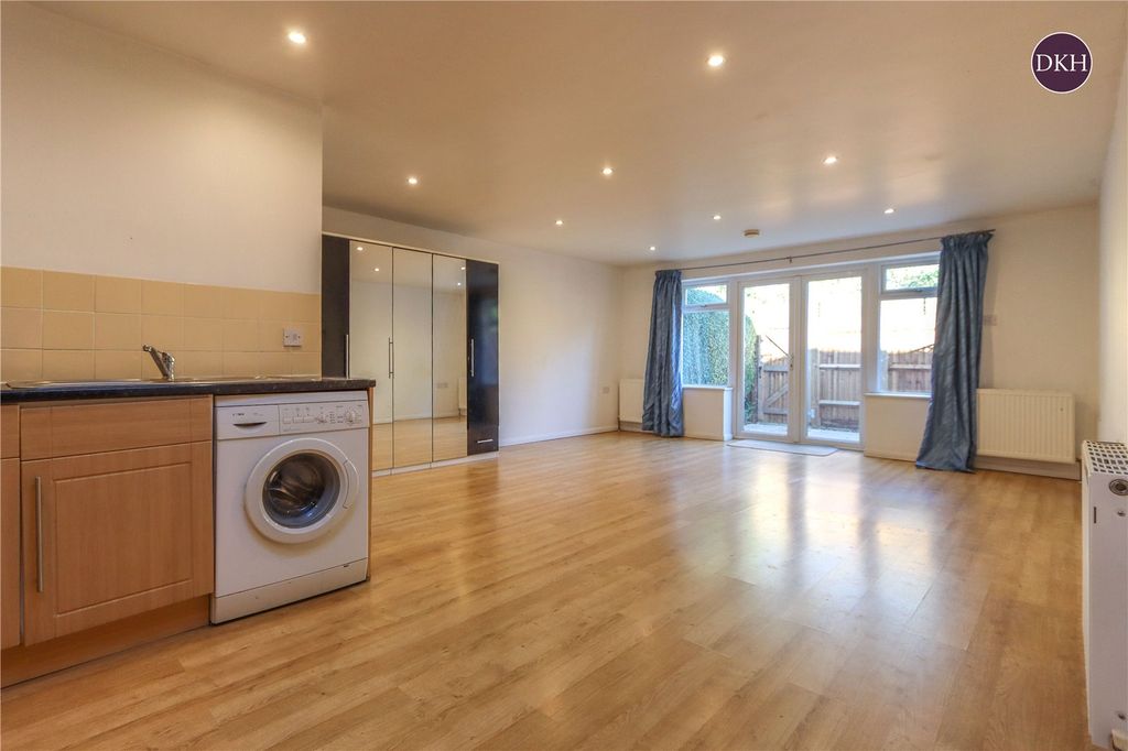 Property photo 2 of 6 Picture No. 01