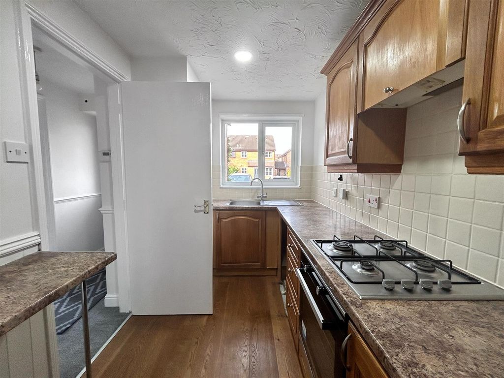 Property photo 2 of 8