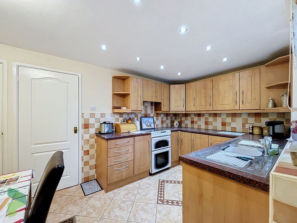 Property photo 3 of 23 14-Oniton_00036